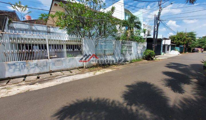 Rumah lama dalam komplek premium tebet dalam akses Jalan lebar jktsel. 1