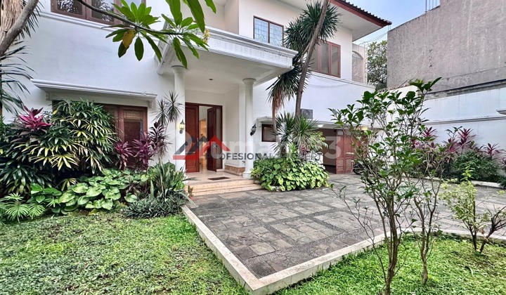Rumah Mewah Halaman Luas Area Premium Lingkungan Expat Di Kemang, Jakarta Selatan Bagus 2