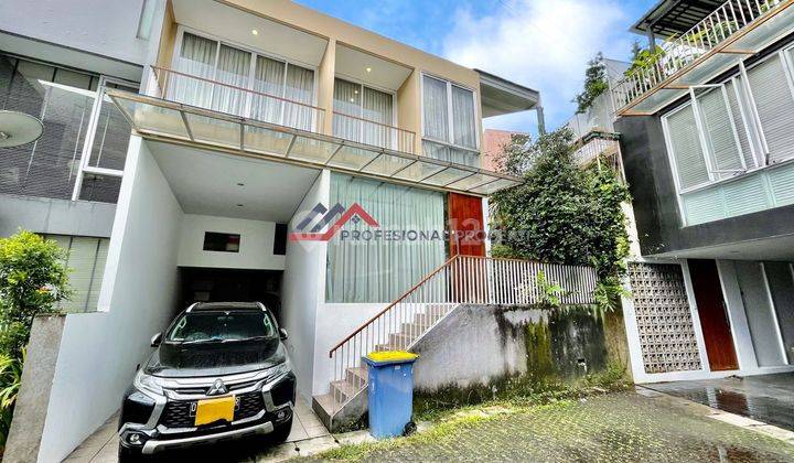 Townhouse Siap Huni Di Kemang Tropical Minimalis Jakarta Selatan. 1