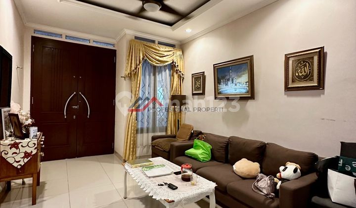 Modern Resort-Style House in the Cinere Depok Area 2