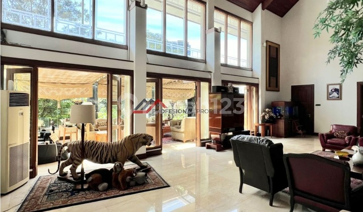 Rumah Nuansa Villa View Alam Di Lebak Bulus Strategis Area Jakarta. Rumah Nuansa Villa View Alam Di Lebak Bulus Strategis Area Jakarta.