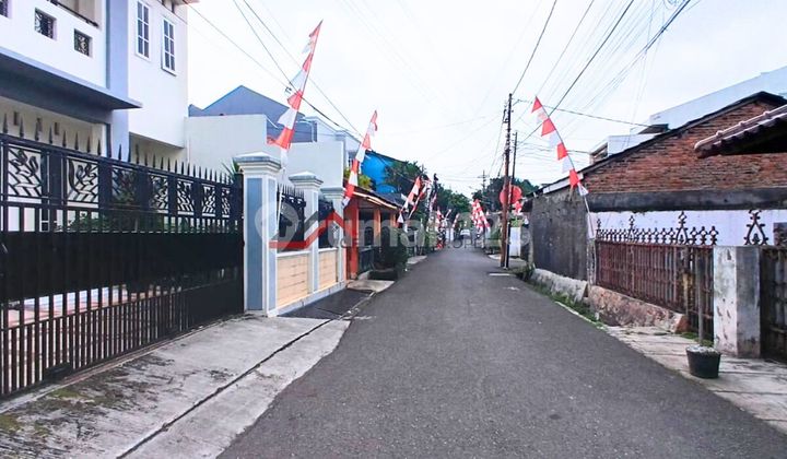 Old Livable House with Spacious Backyard in Cilandak, South Jakarta.