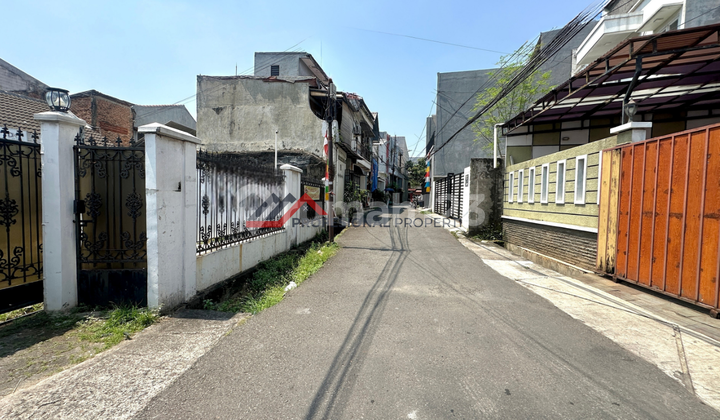 Rumah Halaman Luas dengan harga Menarik Area Cilandak, Jakarta Selatan