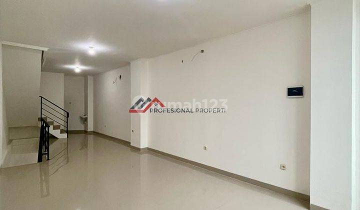 Ruko zona komersil premium area Pondok Gede 6