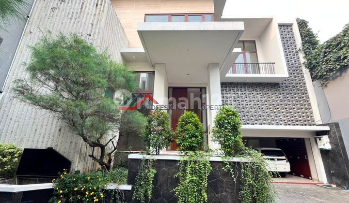 House in a Complex with Private Pool and Spacious Garden in Kemang, South Jakarta 2