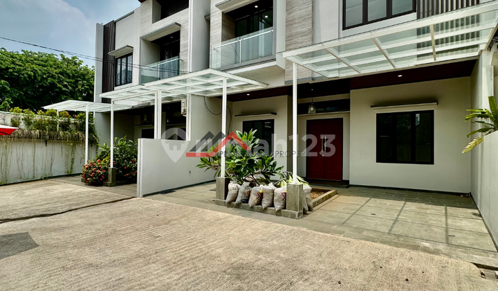 Ready-to-Occupy House Near SCBD Area Wijaya, Kebayoran Baru, South Jakarta 2