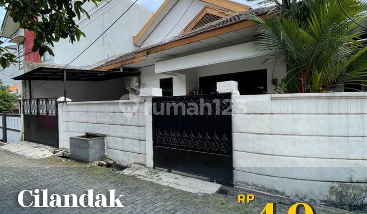 Rumah Siap Huni Dalam Komplek Dekat dengan Stasiun MRT Lokasi Stategis di Cilandak Jakarta Selatn