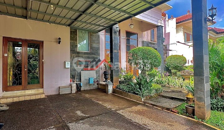 Rumah Dalam Komplek Posisi di Hoek 1