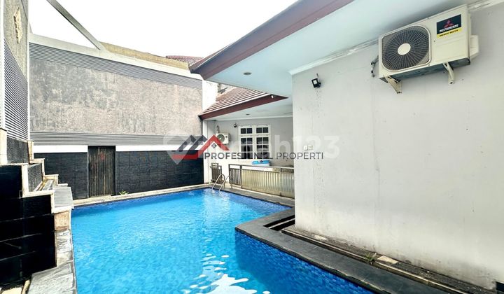 Rumah Bagus Terawat Ada Swimming Pool di Bangka Kemang Jakarta Selatan
