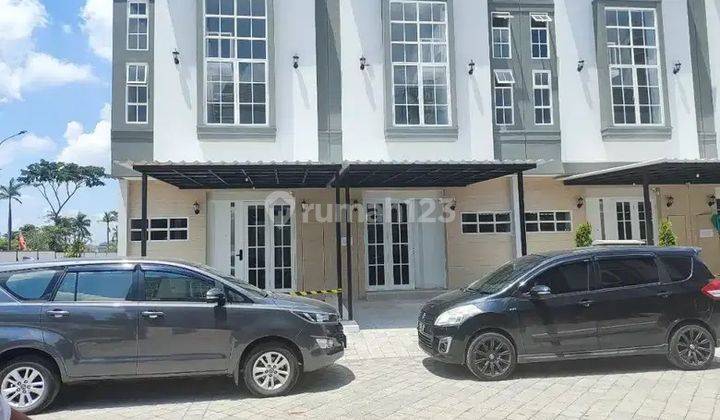 Rumah 2 Lantai Bagus Unfurnished SHM di Oper Kredit Rumah Wisata Bukit Mas Cluster Paddington Surabaya, Surabaya 1