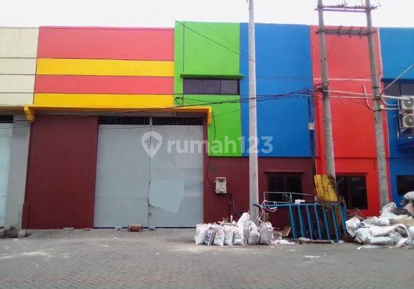 Gudang di Dijual Gudang Tritan Sukodono Sidoarjo
, Sidoarjo 432 m Bagus SHM 2