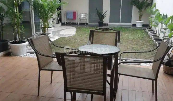 Rumah 2 Lantai Bagus Unfurnished SHM di Dijual Rumah Royal Residence Cluster Harewood Surabaya, Surabaya Dekat Dengan Akuwon Mall.wisata Bukir Mas.sekolah Kristen Petra Smp Dan Sma,graha Familt,citraland,perumahan Pakuwon Indah 2