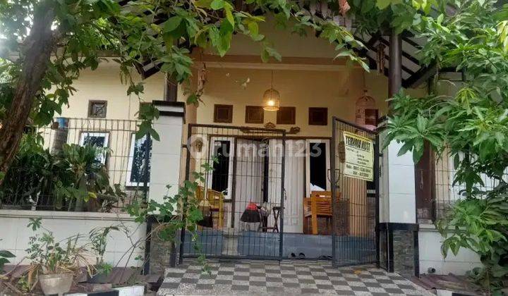 Rumah Bagus Unfurnished SHM di Dijual Rumah Ketintang Baru Selatan Surabaya
, Surabaya 1