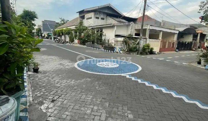 Rumah 3 Lantai Bagus Unfurnished SHM di Dijual Rumah Kost Deltasari Indah Surabaya
, Sidoarjo 2