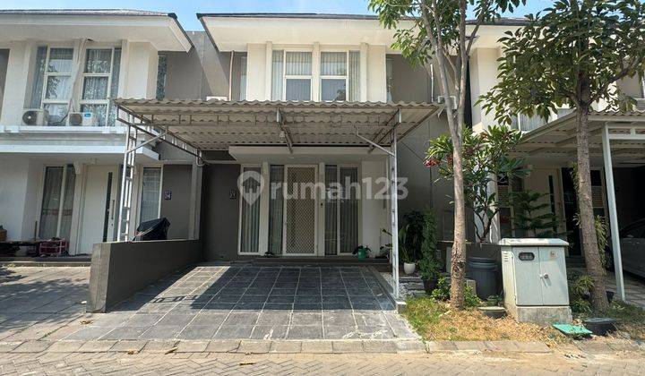 Rumah 2 Lantai Bagus Unfurnished SHM di Dijual Rumah Greenlake Citraland Surabaya
, Surabaya 1