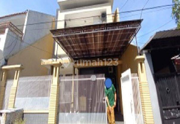 Rumah 2 Lantai Bagus Unfurnished SHM di Dijual Rumah Ikip Gunung Anyar Surabay, Surabaya 1