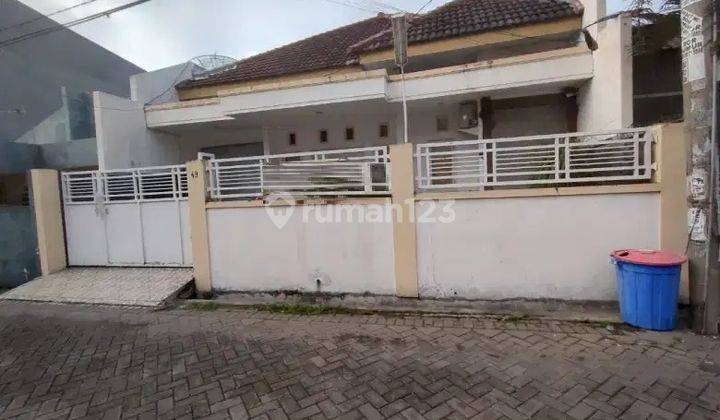 Rumah Bagus Unfurnished SHM di Dijual Rumah Karang Asem Surabaya
, Surabaya 1