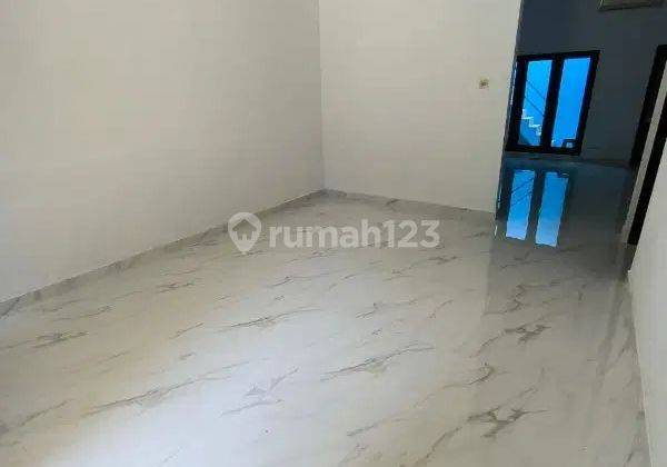 Rumah 2 Lantai Bagus Unfurnished SHM di Dijual Rumah Pakuwon City Cluster San Diego Surabaya, Surabaya 2