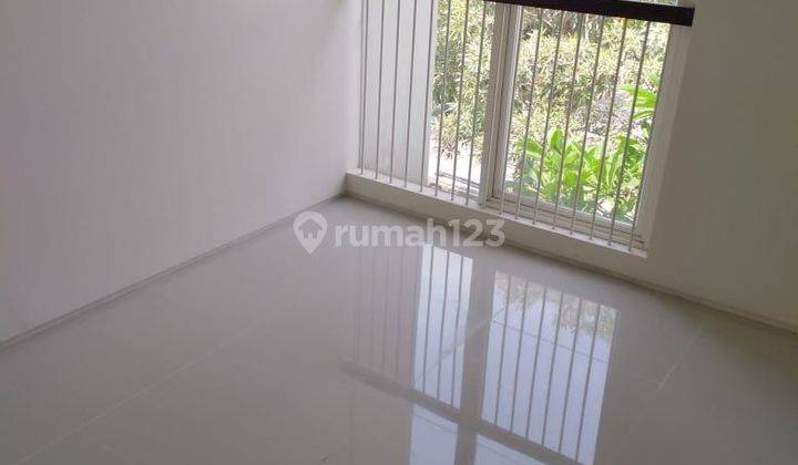 Rumah 2 Lantai Bagus Unfurnished di Dijual Rumah Citraland Cluster Pelikan Hill Surabaya (NEW)
, Surabaya 2