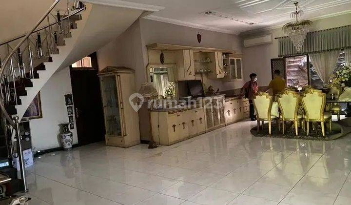 Rumah 2 Lantai Bagus Unfurnished SHM di Dijual Rumah Dharmahusada Utara Surabaya, Surabaya Dekat Dengan Pakuwon City Mall.perumahan Pakuwon City,mulyosari,sutorejo.pantai Ria Kenjeran,kenjeran,kedung Cowek 2