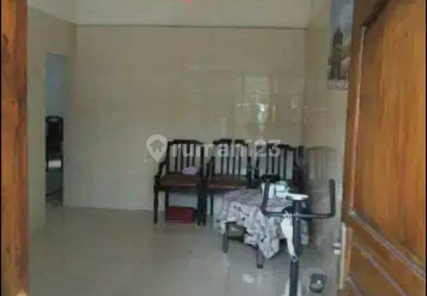 Rumah Bagus Unfurnished SHM di Dijual Rumah Kedinding Tengah Sekolahan Surabaya
, Surabaya 2