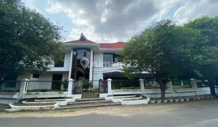 Rumah 2 Lantai Bagus Unfurnished SHM di Dijual Rumah Margorejo Indah Surabaya
, Surabaya 1