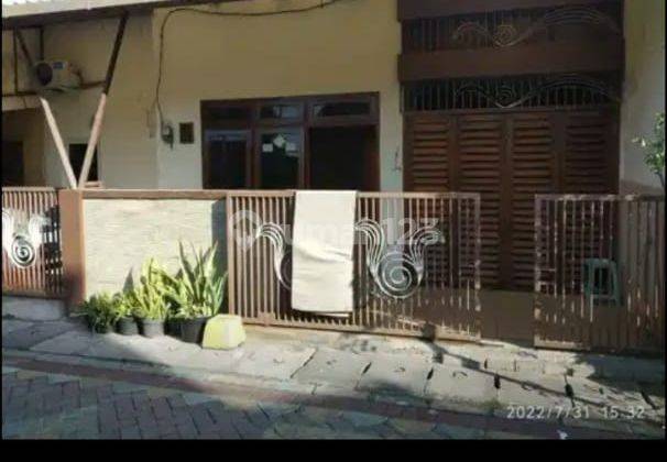 Rumah Bagus Unfurnished SHM di Dijual Rumah Kedinding Tengah Sekolahan Surabaya
, Surabaya 1