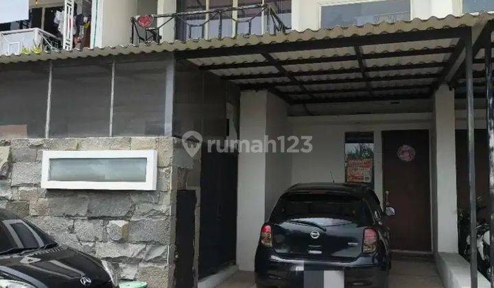 Rumah 2 Lantai Bagus Unfurnished SHM di Dijual Rumah De Casa Residence Lakarsantri Surabaya, Surabaya Dekat Dengan Sekolah Cita Hati Citraland 1