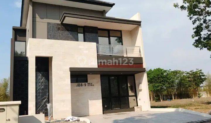 Rumah 2 Lantai Bagus Unfurnished Strata di Dijual Rumah Grand Pakuwon Surabaya Baru Grees , Surabaya Dekat Food Junction,margomulyo Pusat Pergudangan 1