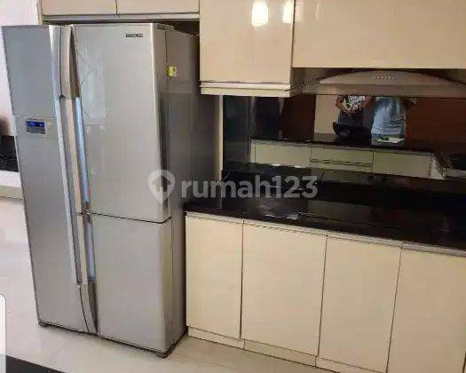 Apartement Pakuwon Waterplace 3 BR Furnished Bagus 2