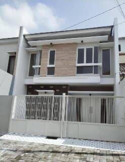 Rumah Bagus Unfurnished SHM Gununganyar, Surabaya 1