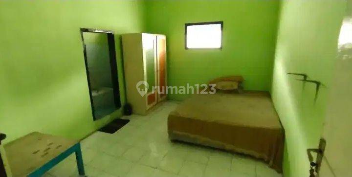 Rumah 2 Lantai Bagus Semi Furnished SHM di Dijual Rumah Kost Tidak Aktif Siwalankerto Timur Surabaya
, Surabaya 2