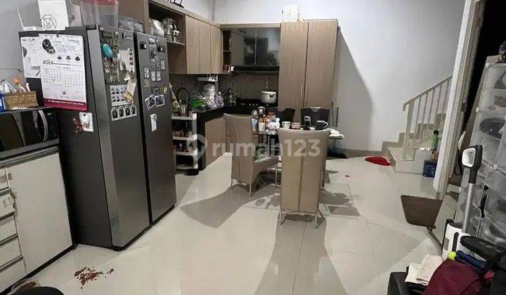 Rumah 2 Lantai Bagus Unfurnished SHM di Dijual Rumah Darmo Indah Regency Surabaya, Surabaya Dekat Ken 88,dekat Dengan Jalan Satelit 2