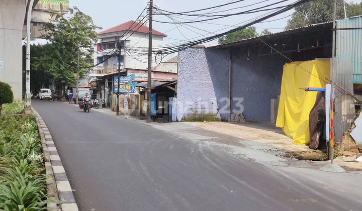 2-Story Shophouse in Business Area Along Ciledug Raya Road Near Transjakarta Bus Stop and Ciledug Toll Access, Selling Below Market Price, Attractive Investment Opportunity 2