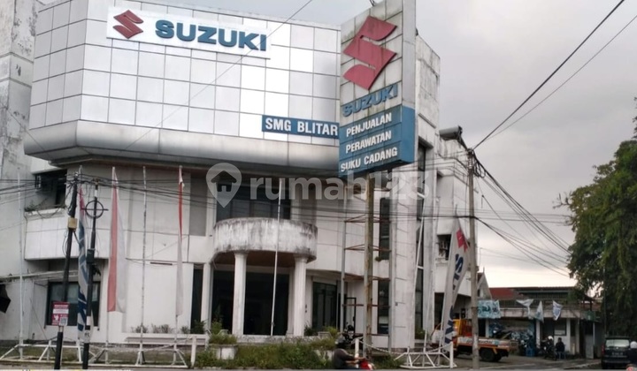 Suzuki Ex Showroom Shop House in Blitar, East Java Suzuki Ex Showroom Shop House in Blitar, East Java