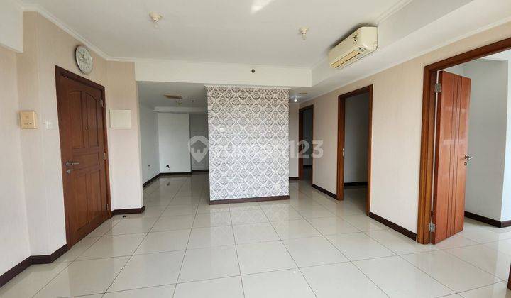 Apartemen Waterplace Tower F dekat dengan Pakuwon Mall Surabaya Barat 1