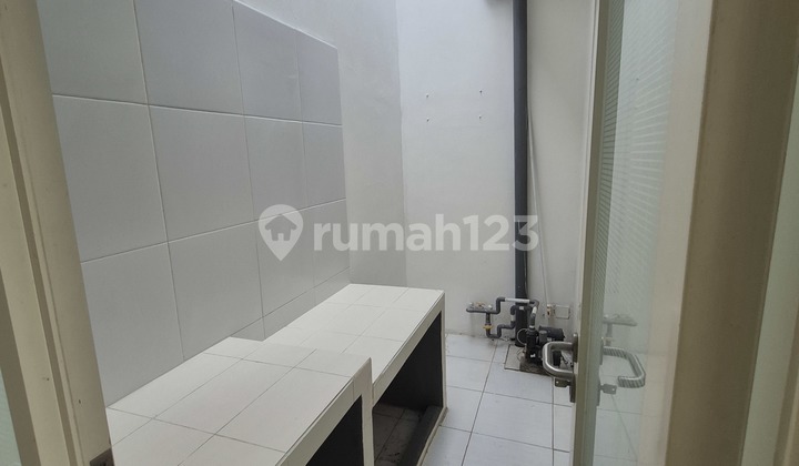Rumah Siap Huni Dekat Graha Natura Sekolah Internasional. G Walk Surabaya Barat 2