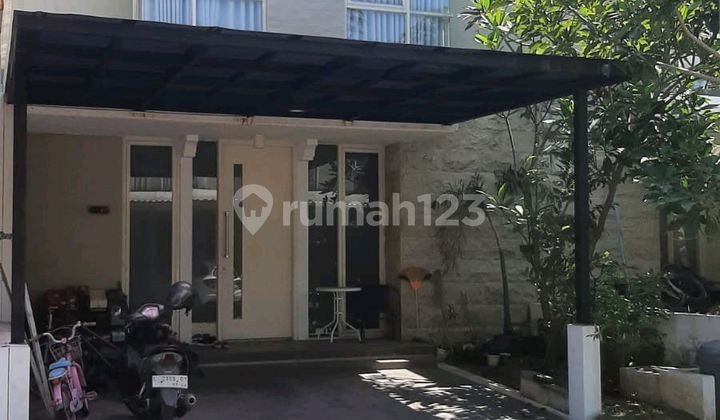 Rumah Greenlake Citraland Surabaya Barat