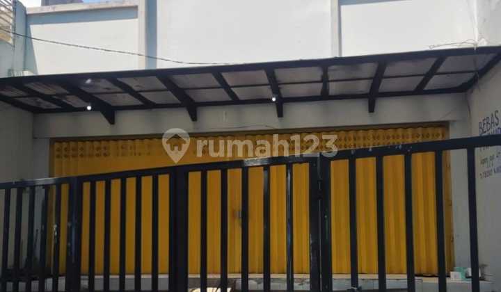 Shop House on Kupang Jaya Street, Ready to Use, West Surabaya Shop House on Kupang Jaya Street, Ready to Use, West Surabaya