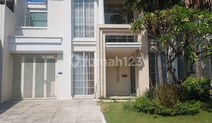 La Riz Wood House Pakuwon Indah West Surabaya