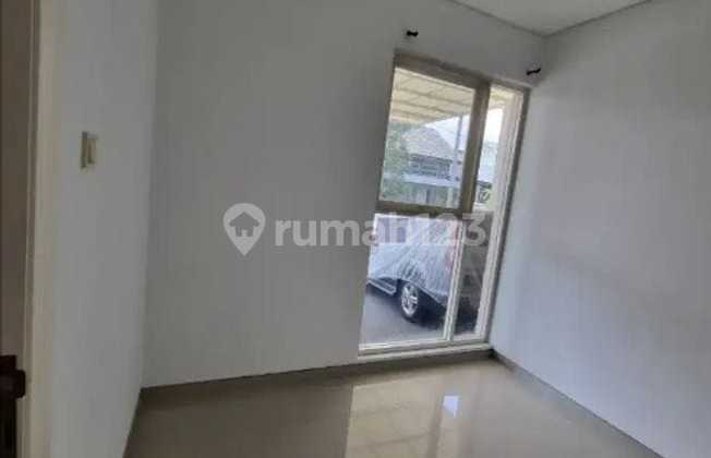 Rumah, 2 Lantai, SHM, Dekat Tempat Wisata, di Kenjeran