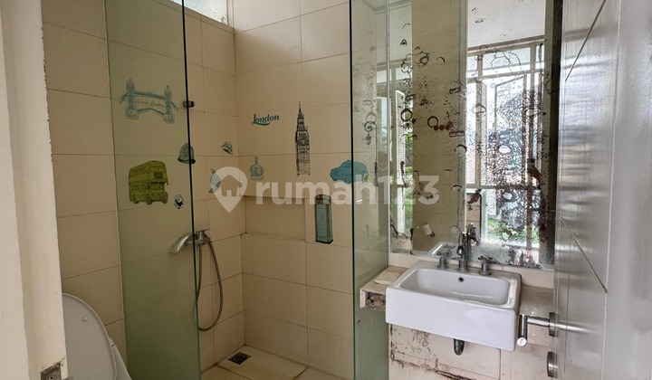 Rumah, 2 Lantai, PPJB, Dekat Pusat Perbelanjaan, di Lakarsantri 2