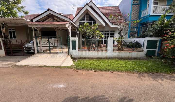 Rumah Lama Terawat Bsd Griya Loka 