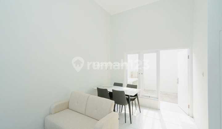 Rumah Dekat Stasiun Bsd 2