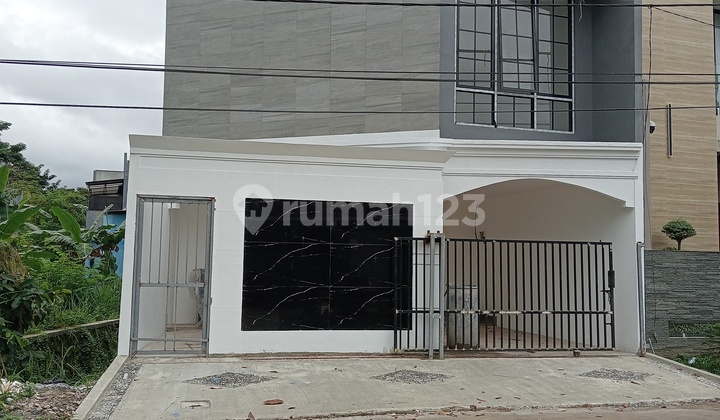 Ready-to-Live Neat House in Pagedangan Near ICE BSD