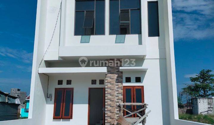 Rumah 2 Lantai Baru Furnished SHM Gumpang Kartasura Jawa Tengah 2