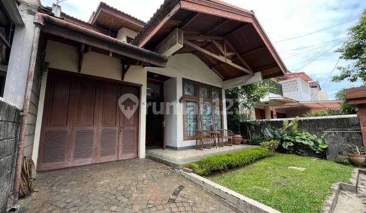 Rumah Minimalis di Lebak Bulus Rapih Homey Halaman Luas 2