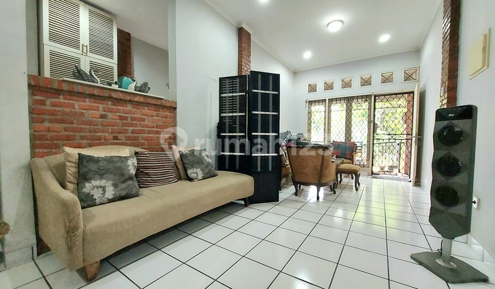 ruang tamu dijual cepat rumah bergaya bali