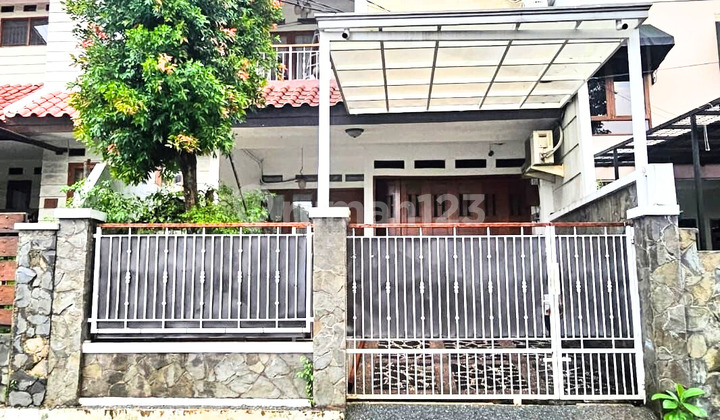 Rumah Minimalis Semi Furnished di Pondok Labu Lokasi Strategis