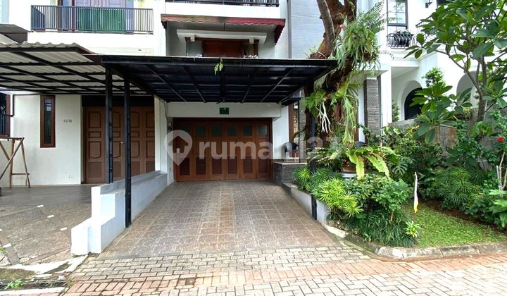 Rumah Minimalis 3,5 Lantai Hadap Selatan Siap Huni Rumah Minimalis 3,5 Lantai Hadap Selatan Siap Huni